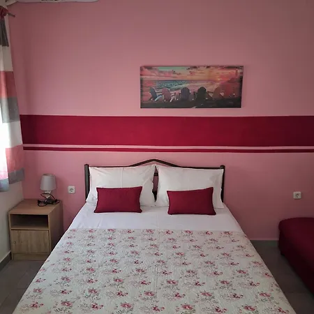 Roses Nea Moudania