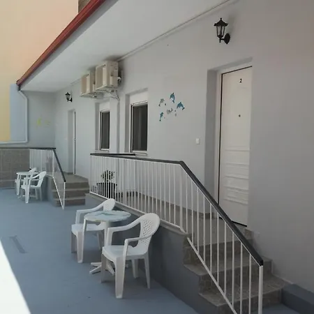 Roses * Νέα Μουδανιά